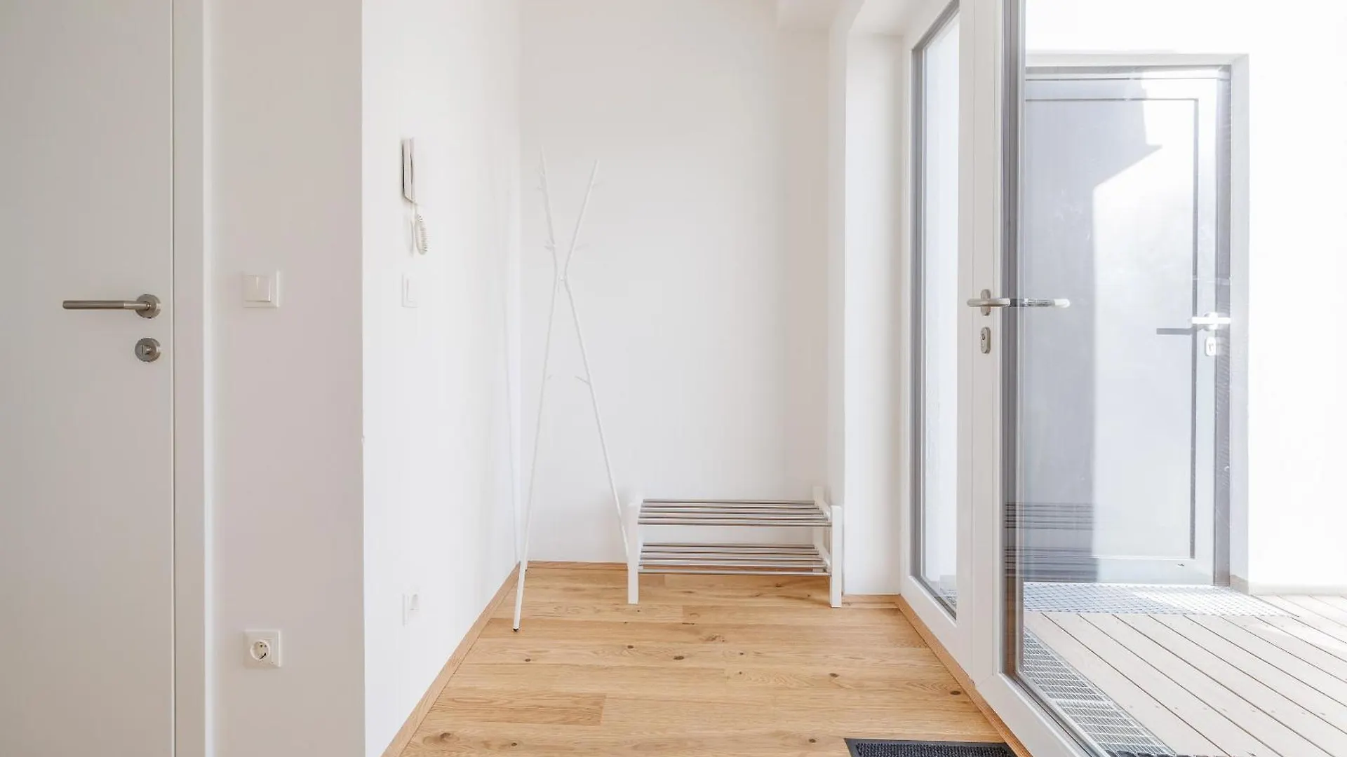 Symphony Apartments 38 - Modern Loft With Terrace And Grill In Central Location Vienna