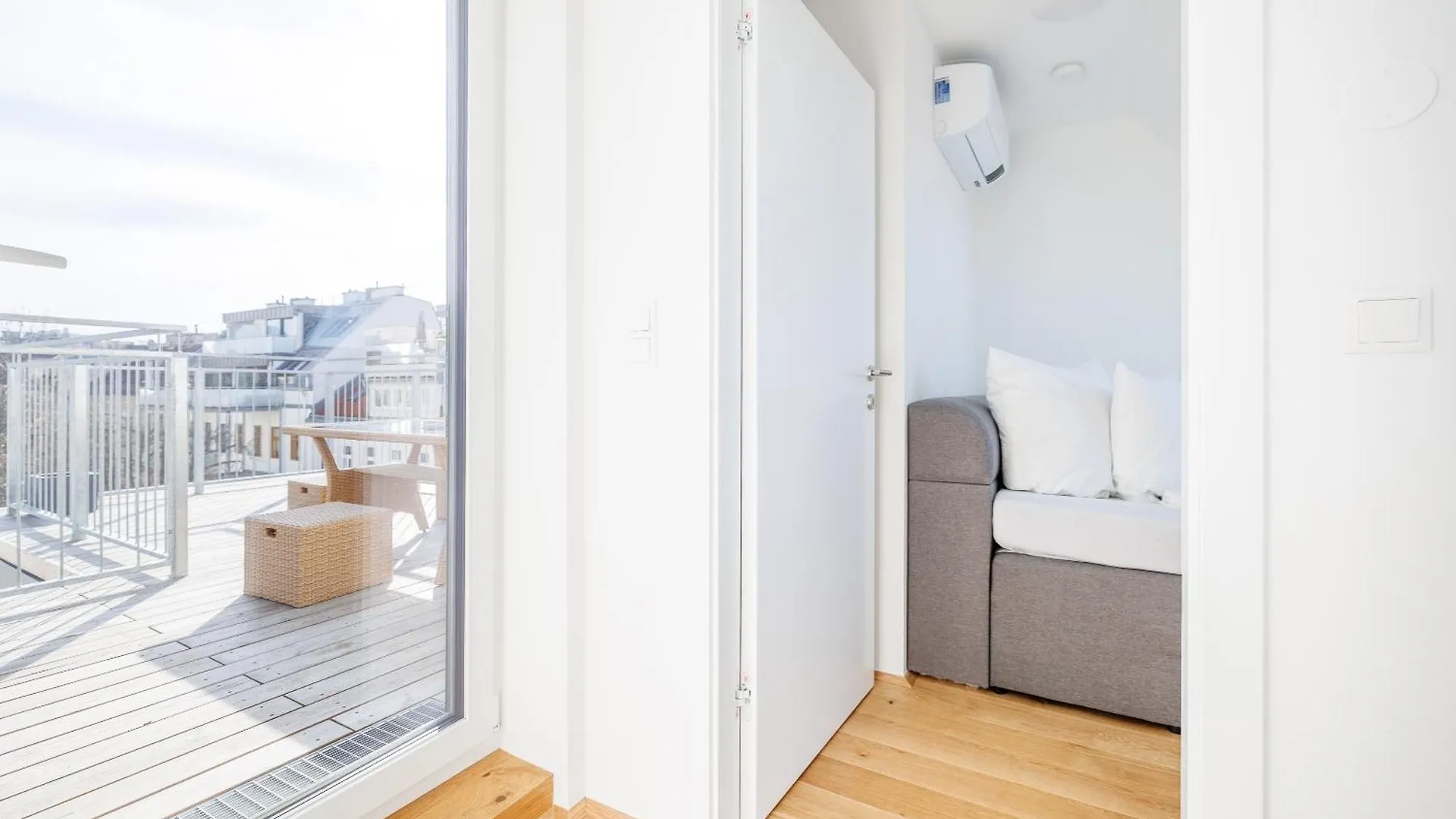 Symphony Apartments 38 - Modern Loft With Terrace And Grill In Central Location Vienna