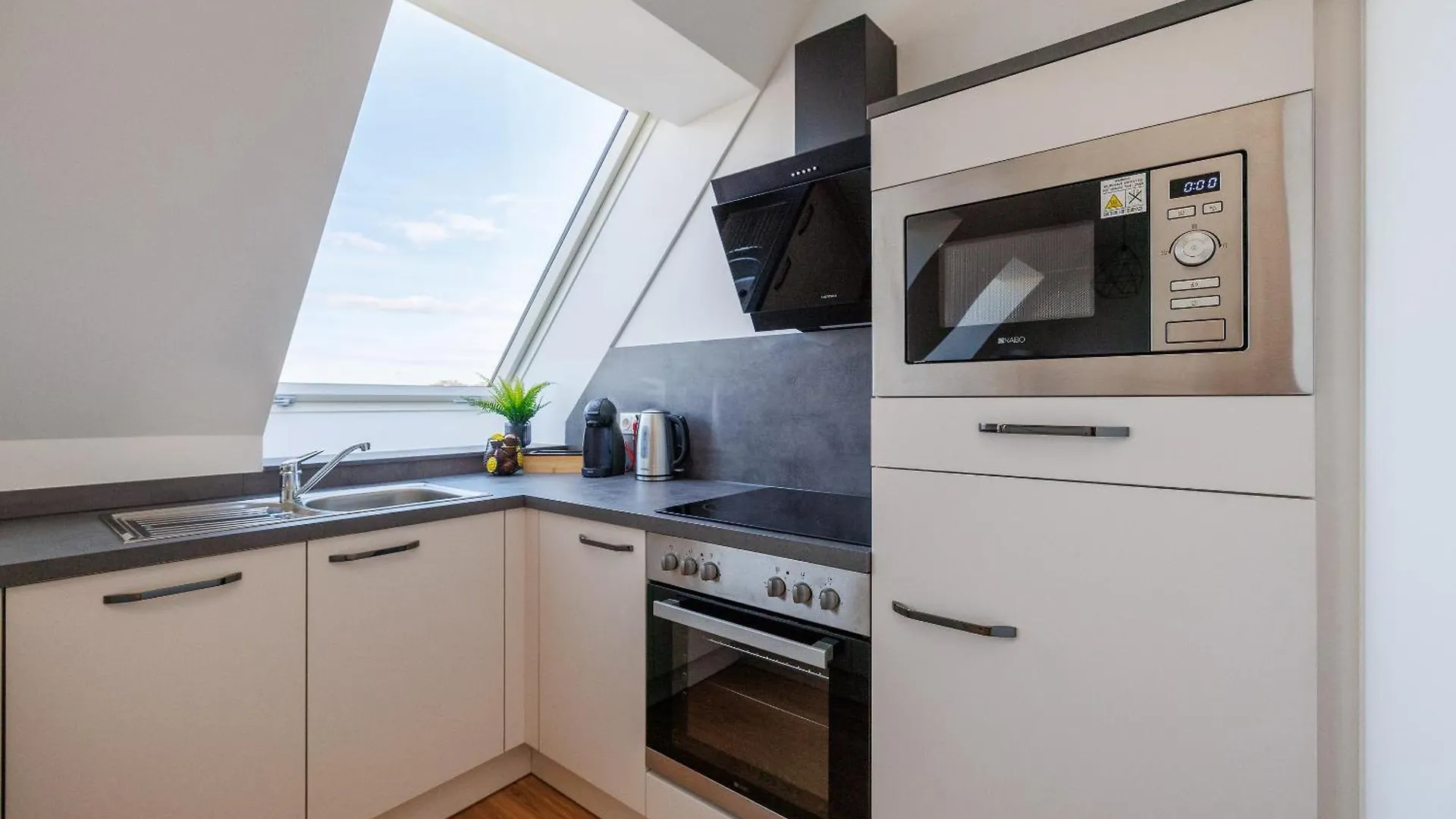Symphony Apartments 38 - Modern Loft With Terrace And Grill In Central Location Vienna Austria
