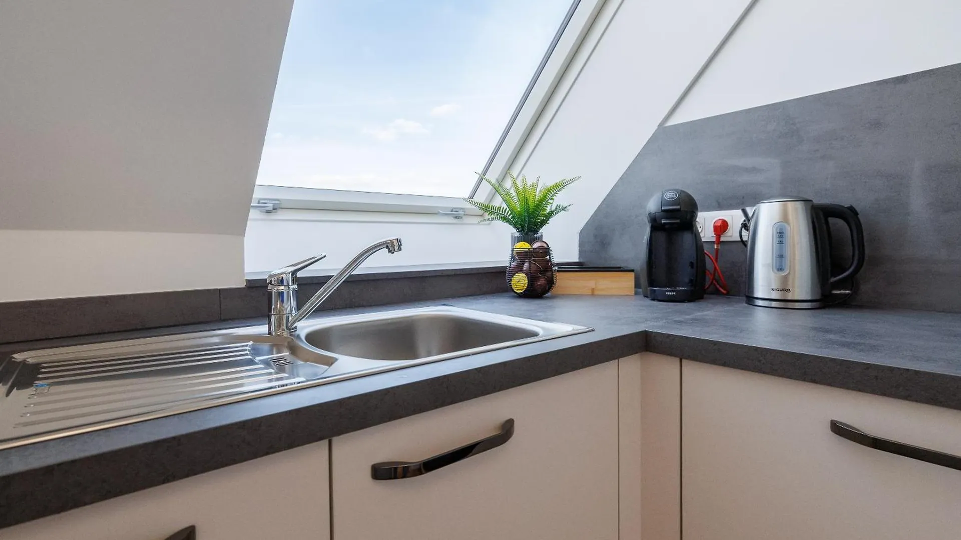 Symphony Apartments 38 - Modern Loft With Terrace And Grill In Central Location Vienna