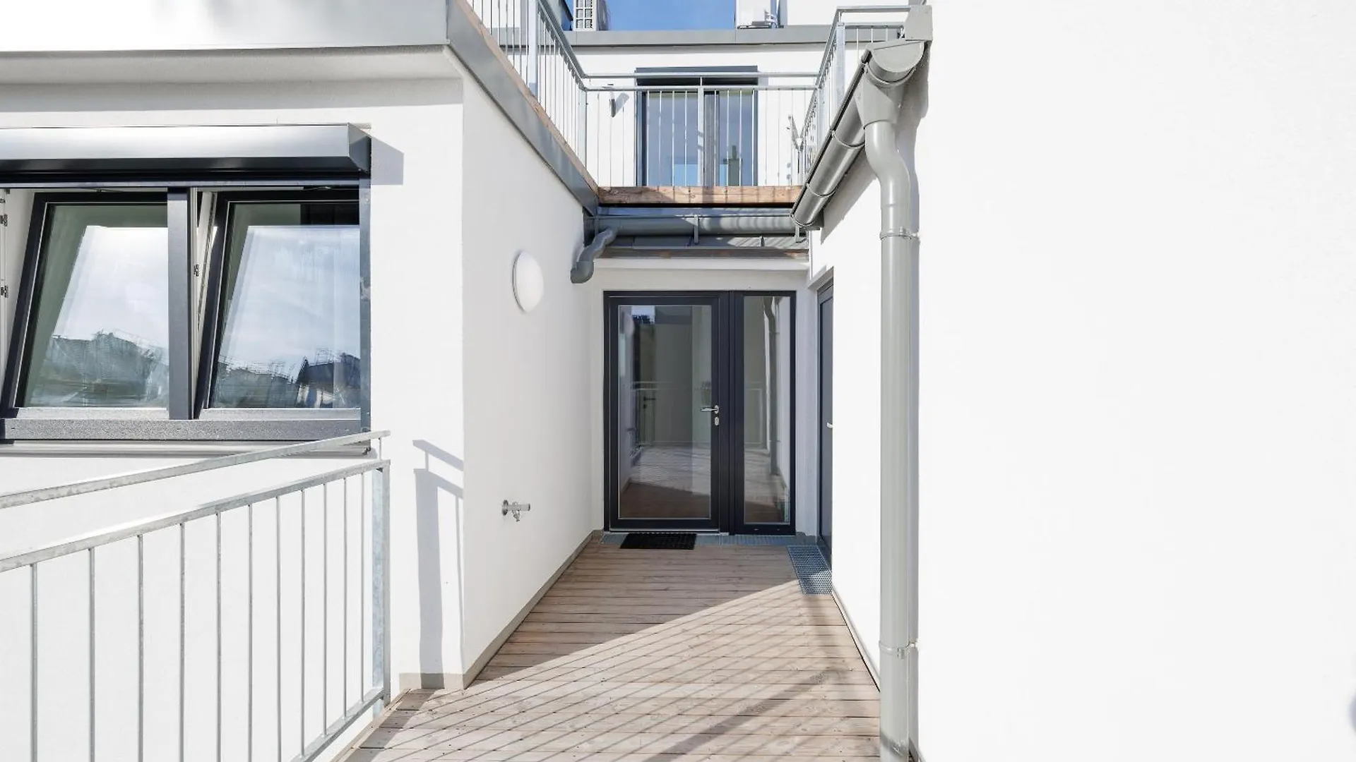 Symphony Apartments 38 - Modern Loft With Terrace And Grill In Central Location Vienna Austria