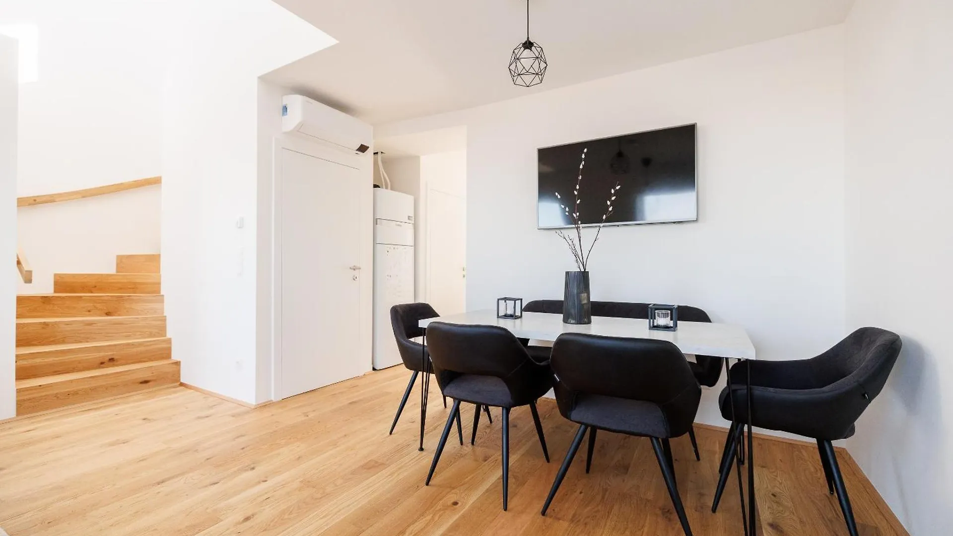 Symphony Apartments 38 - Modern Loft With Terrace And Grill In Central Location Vienna 0*,  Austria