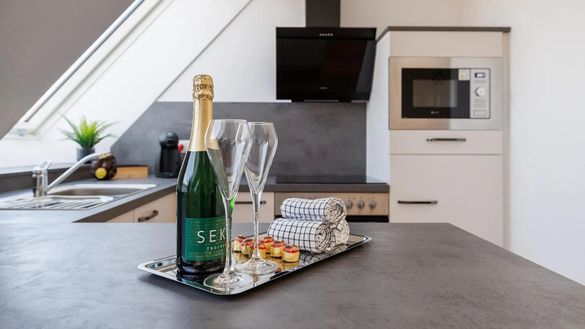 Symphony Apartments 38 - Modern Loft With Terrace And Grill In Central Location Vienna 0*,