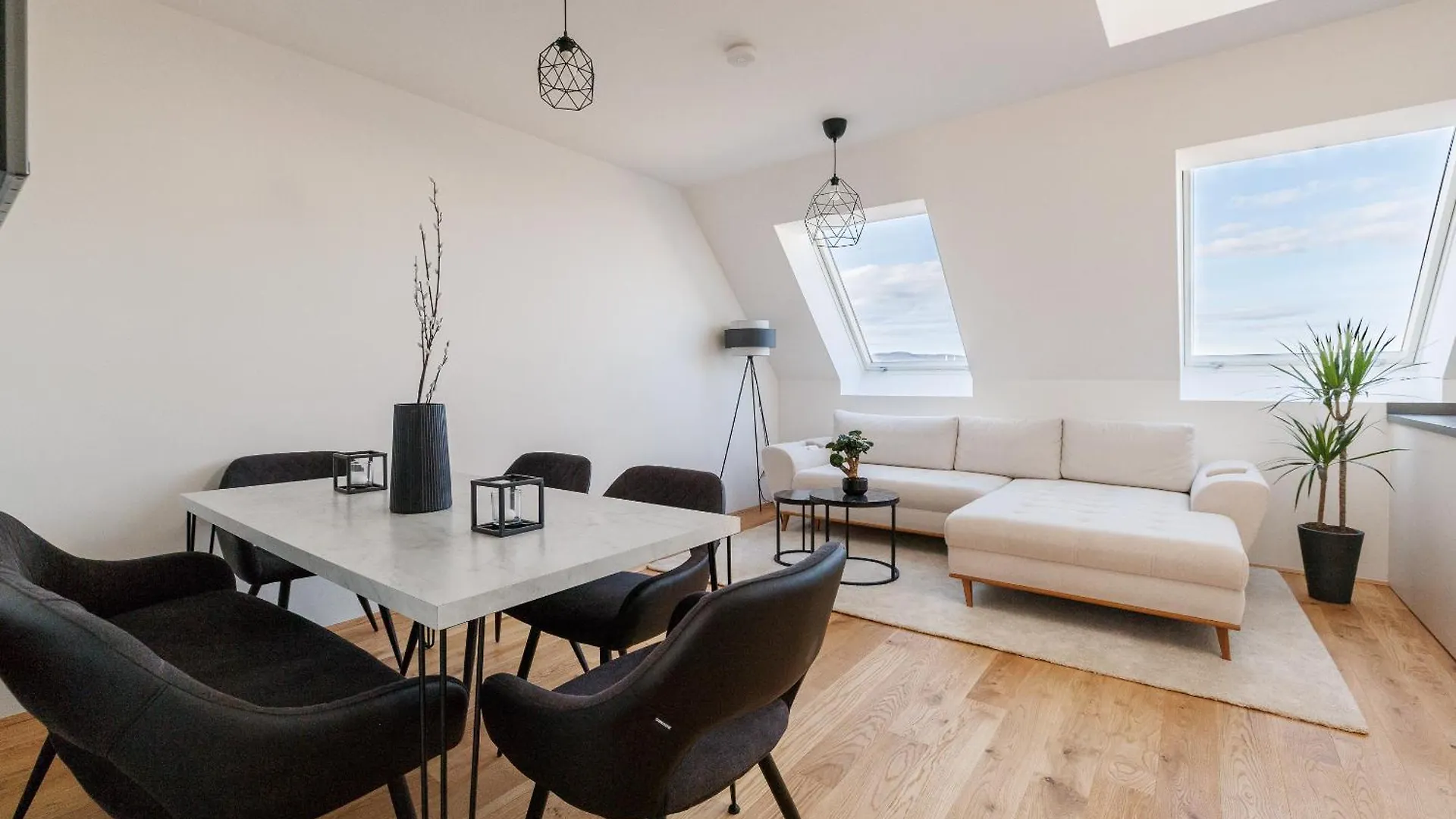 Symphony Apartments 38 - Modern Loft With Terrace And Grill In Central Location Vienna Austria